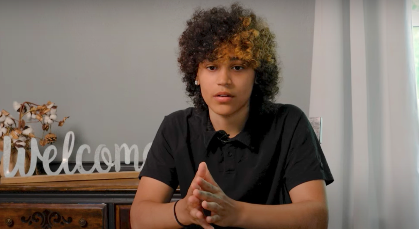 Cis lesbian files discrimination charge after being forced to prove gender in Buffalo Wild Wings restroom