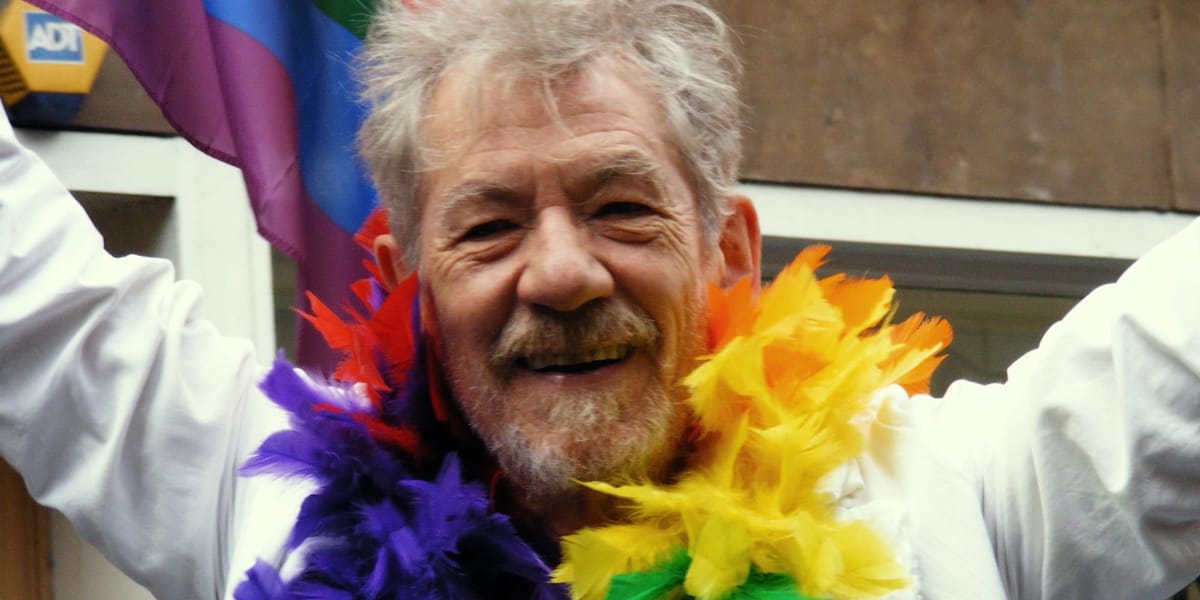 Sir Ian McKellen urges actors to come out after revealing Oscars snub