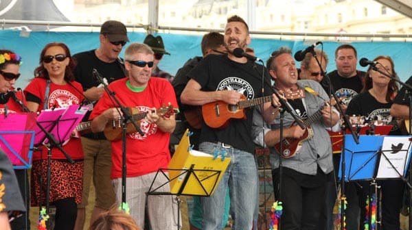 Ukuleles tune-up to Paddle Round the Pier