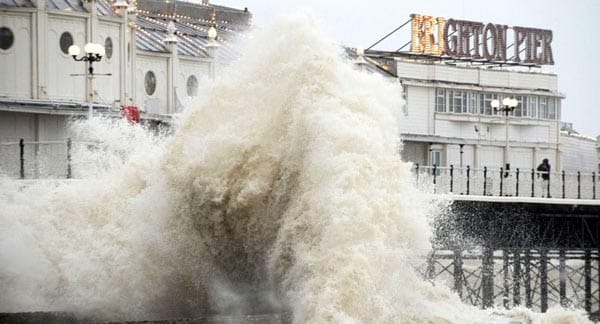 Be safe this Christmas – stay away from the sea!