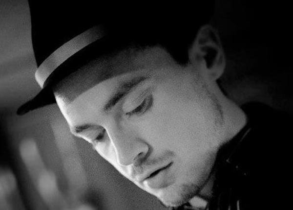 FEATURE: From barboy to Bard