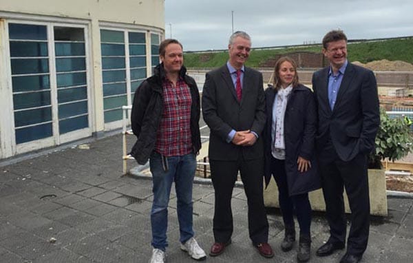 Local Government Minister visits Saltdean Lido