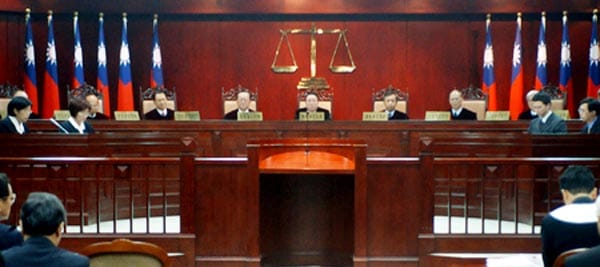 Taiwan votes to legalise same-sex marriage