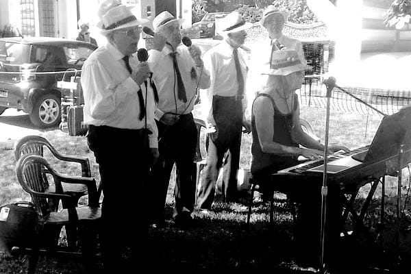 Like to sing but don’t know where?