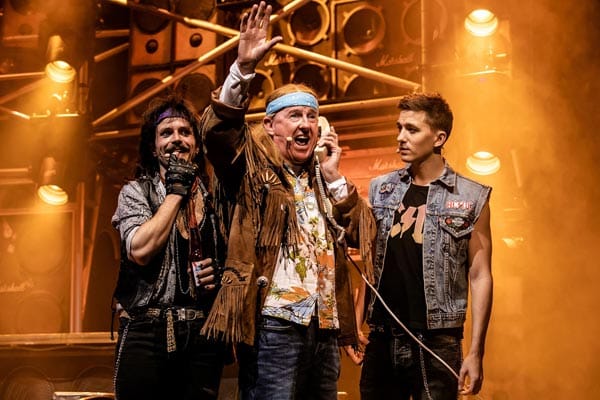 MUSICAL THEATRE REVIEW: Rock of Ages the Musical @Congress Theatre, Eastbourne