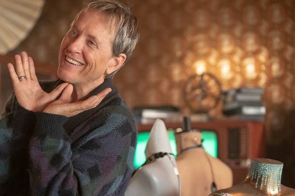 Richard E Grant