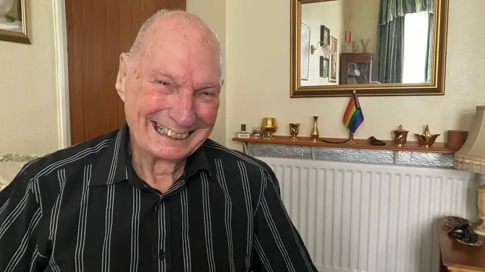 RAF veteran to honour members of the LGBTQ+ community in the armed forces on Remembrance Sunday