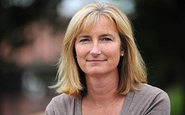 Health Committee calls for a stop to immigration tracing