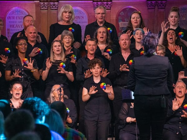 "O Come, All Ye Fabulous": Rainbow Chorus announces its Christmas concert!