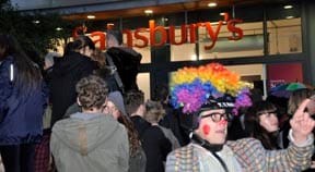 Hundreds turns out for ‘Big CONSENSUAL Kiss In’ at Sainsbury’s