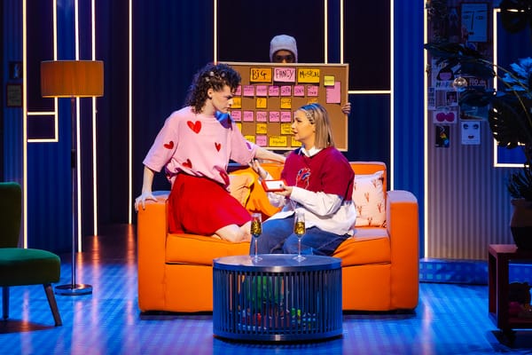 REVIEW: ‘Why Am I So Single?’ at Garrick Theatre