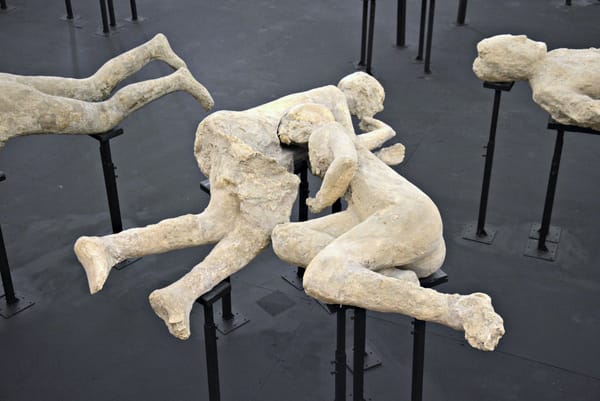 The ‘Two Maidens’ of Pompeii could have been gay lovers, researchers reveal