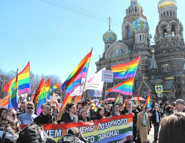 Multiple Russians fined for “looking too gay” in anti-LGBTQ+ crackdown