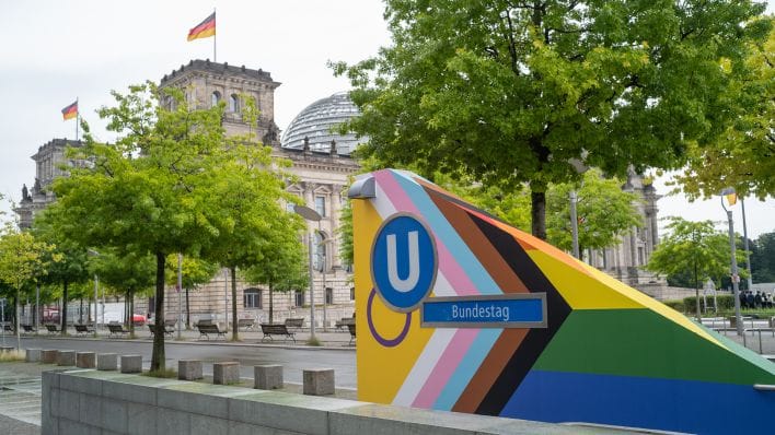 Berlin Metro station repainted in rainbow colours despite Reichstag Pride flag ban