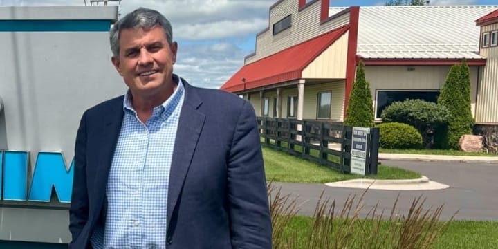 ‘Family Values’ MAGA politician, Bill Berrien, exposed for following trans adult performers