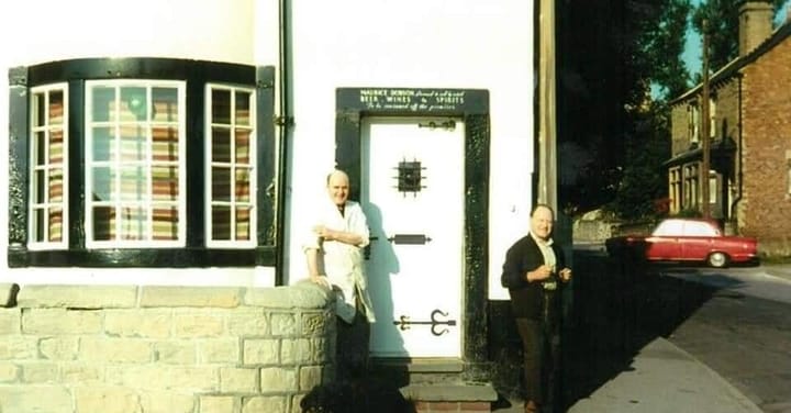 Blue plaque unveiled to honour gay couple who ‘defied convention’ in post-war Britain