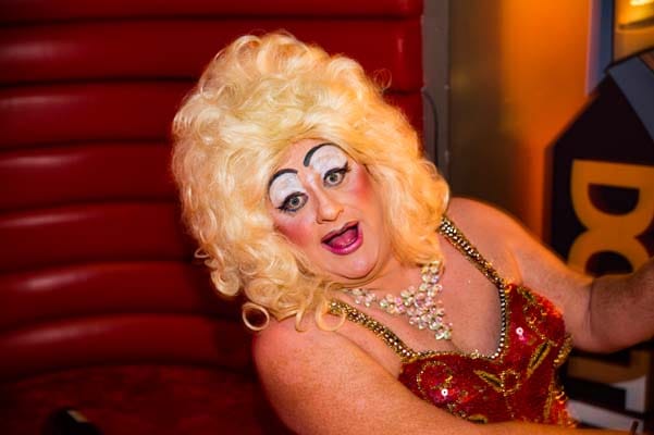 Davina Sparkle raises £2,200 for Wedding Wish Well foundation