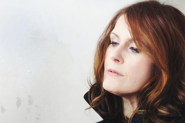 Alison Moyet donates profits from Brighton show to local Samaritans branch
