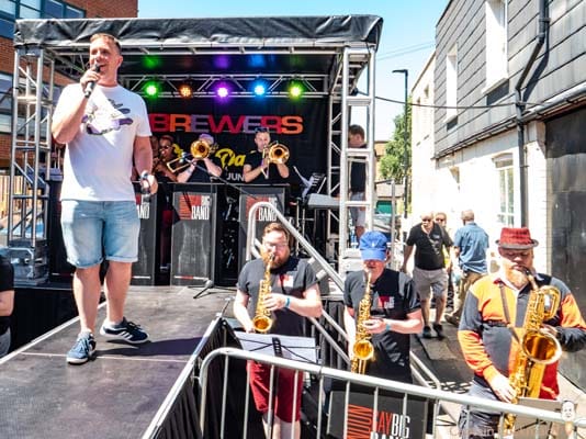 PICTURE DIARY: Two Brewers Street Party