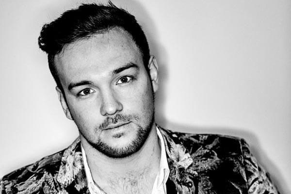 Richard Hadfield to headline Golden Handbags