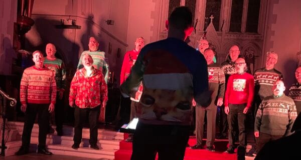 REVIEW: Resound & Rebelles: Peace, Hope and Christmas Jumpers