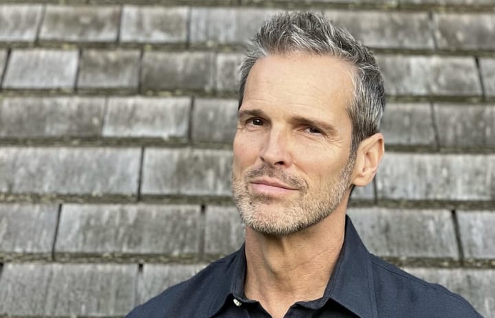 REVIEW: Hugh Panaro – ‘Man Without a Mask’ at Crazy Coqs