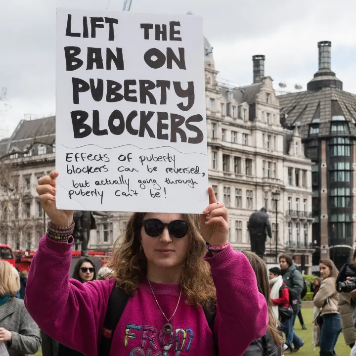 Government extends ban on puberty blockers until 31 December 2024