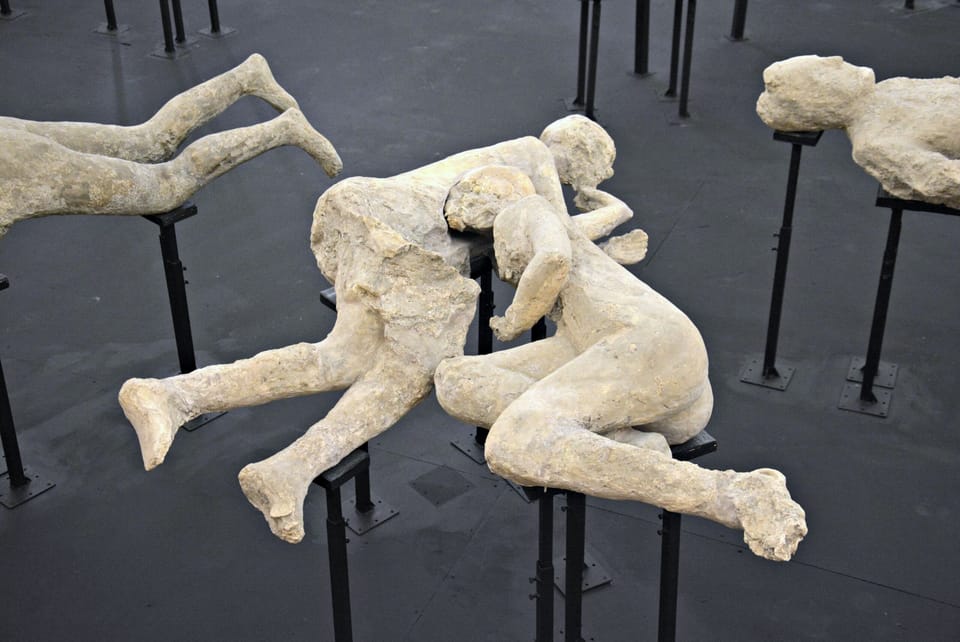 The ‘Two Maidens’ of Pompeii could have been gay lovers, researchers reveal