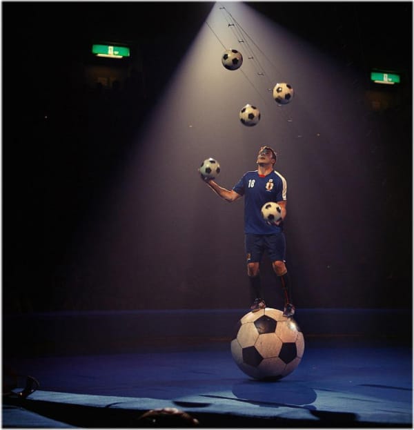 MSC Football juggler 2[3]