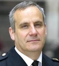 Com. Stephen Head