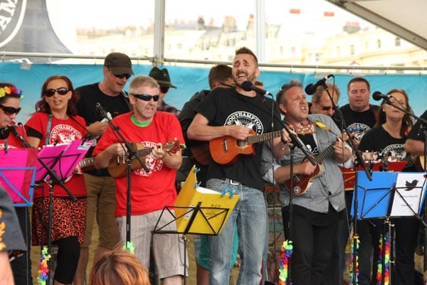 Paddle Round the Pier, Ukulele stage