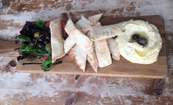 Houmous with pitta bread