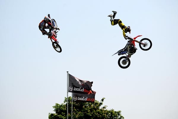 Bolddog Lings motorcycle stunt display team